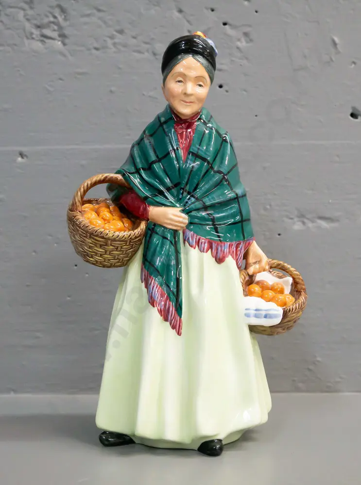 Royal Doulton 'The Orange Lady' figurine H-220 Image 1++
