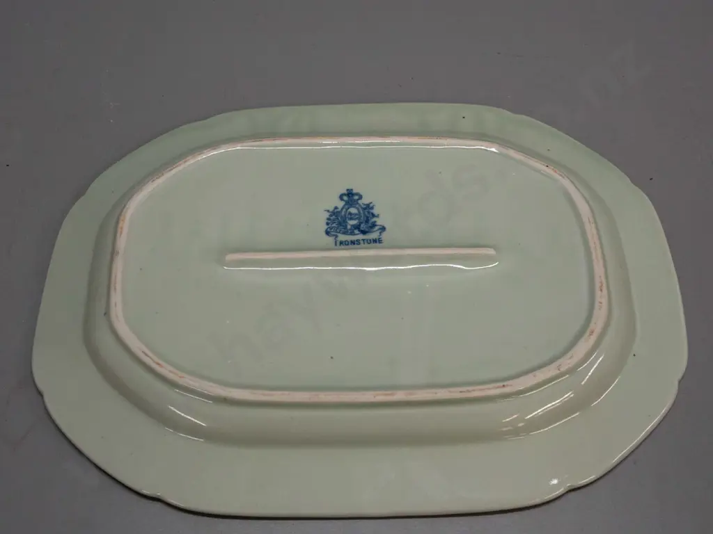 reproduction Victoria Ironstone ashett L-440 W-330 Image 1++