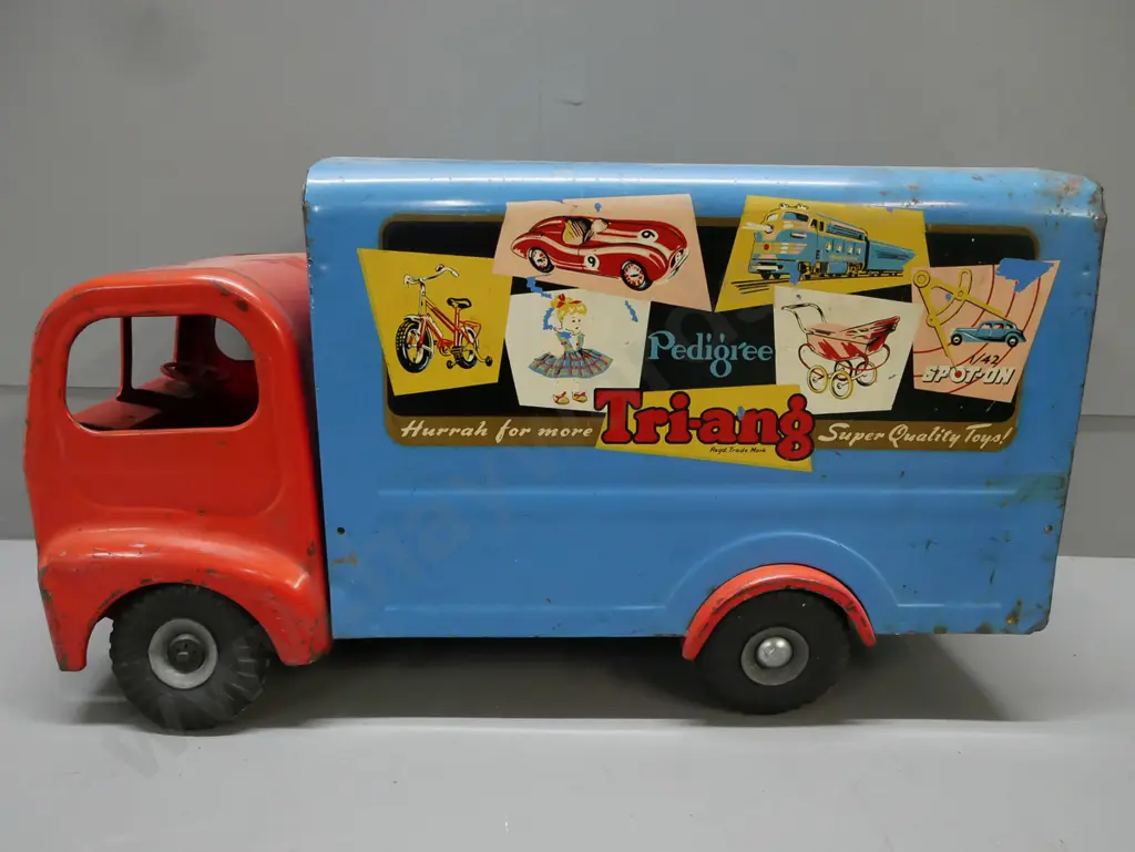 Tri-Ang delivery truck H-250 L-470 [missing one back door; some corrosion, pitting, rust, Image 1++