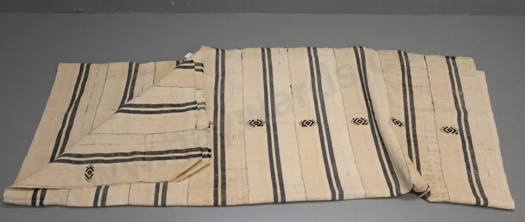 large flat-weave (cotton?) blanket - Kenema / Sierra Leone L-2200 W-1500 Image 1++