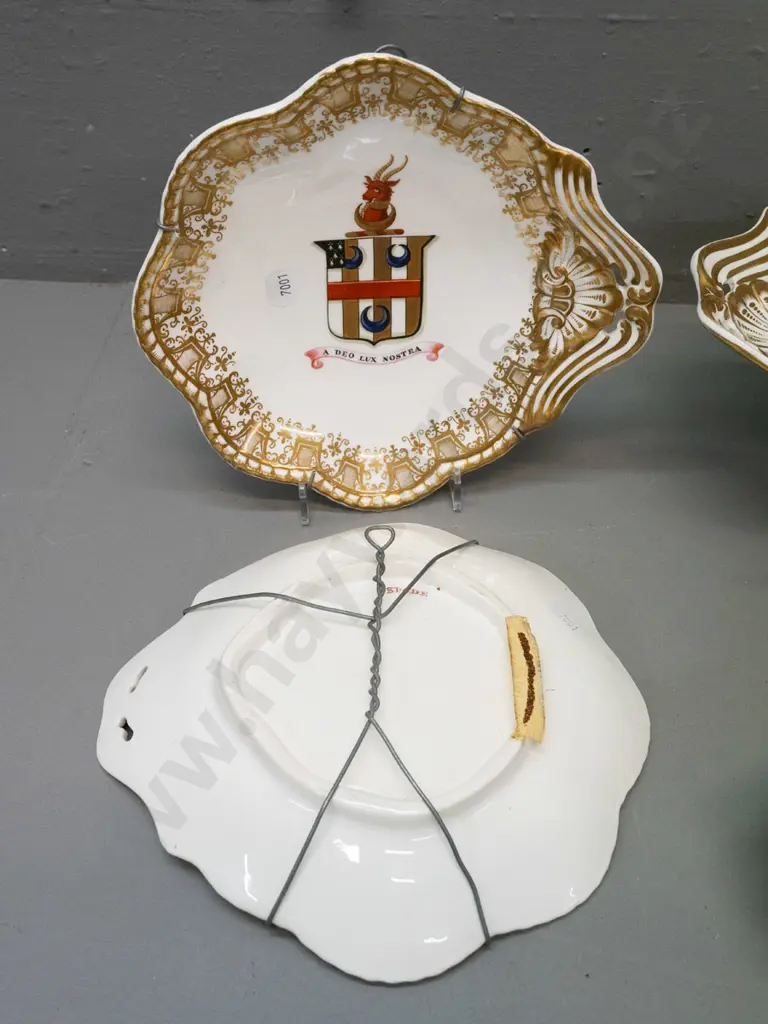 4 pieces of armorial china with hand painted motto and crest, footed oval comport, 2 single- handled dishes and 1 double Image 1++