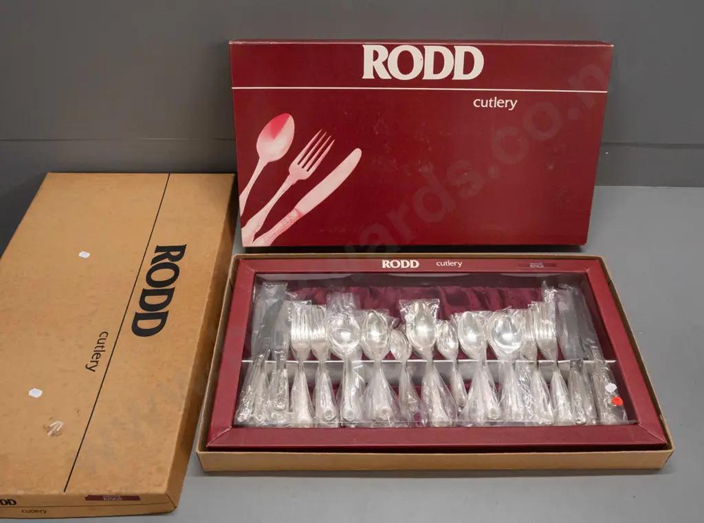 boxed Rodd Grosvenor King's pattern plated cutlery set with outer shipping box - looks unused Image 1++
