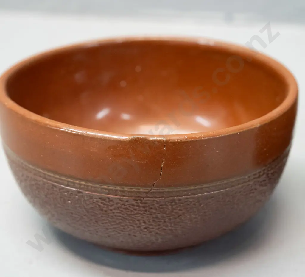 4 pieces Lovatt's Langley Ware marked "Leadless Glaze"  - 2 jugs and 2 bowls, one bowl with hairline crack to top rim, Image 1++