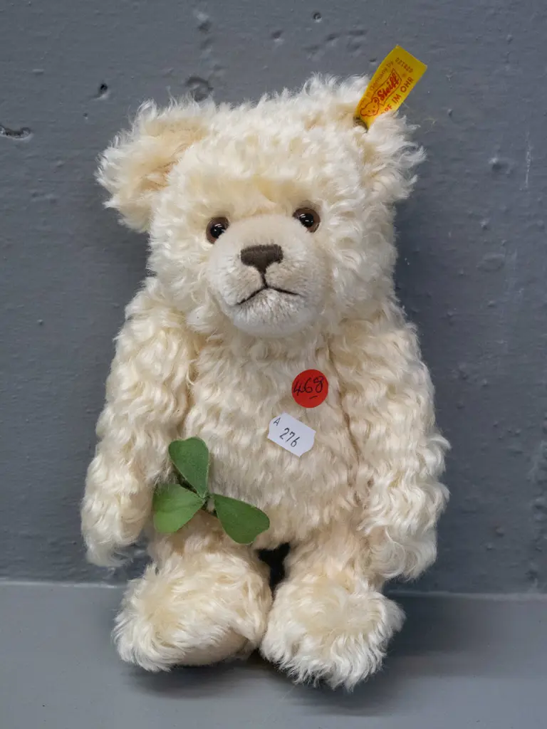 small Steiff lucky teddy bear - "Good Luck" embroidered in foot, 3-leaf clover attached to arm H-220 Image 1++