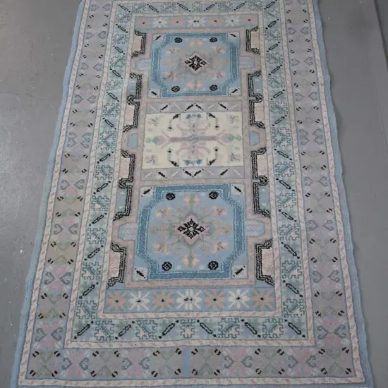 Moroccan wool floor rug in pastel tones L-1500 W-860