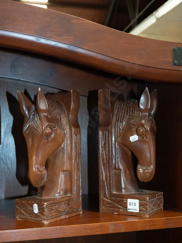 carved wood horse book-ends H-255 Image 1++