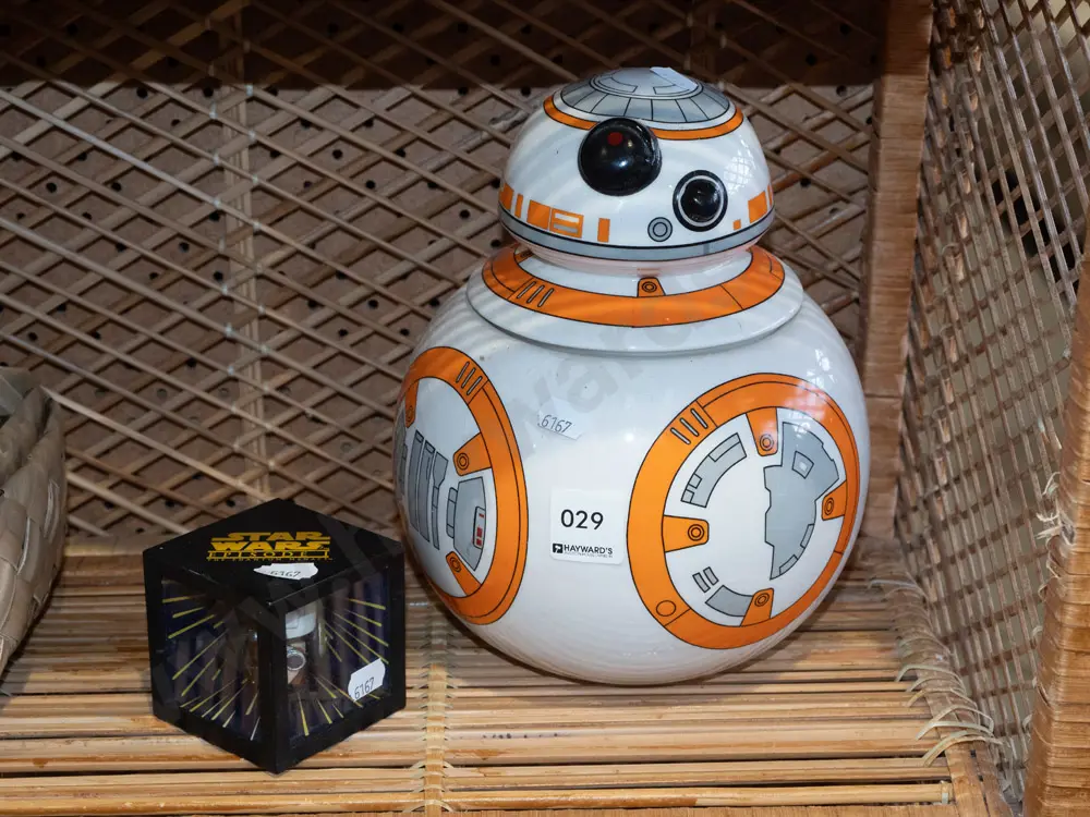 Star Wars items - droid biscuit tin and Phantom Menace ornament Image 1++