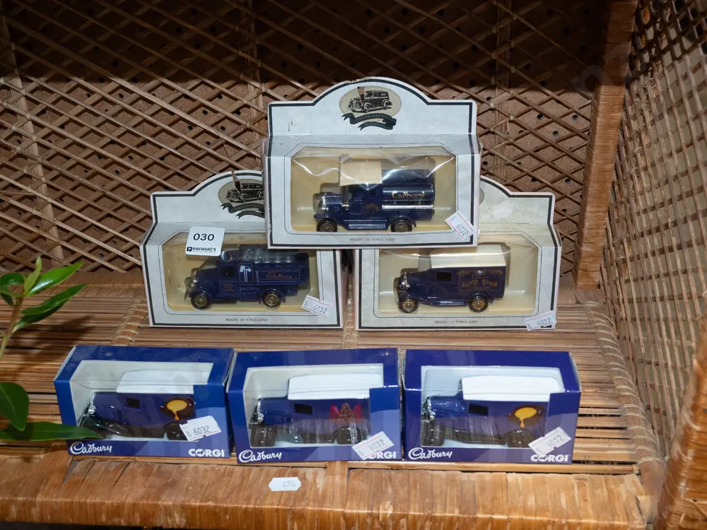 6 boxed Cadbury vintage car die-cast vehicles Image 1++