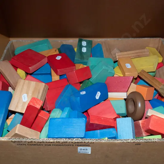 box of children's building blocks