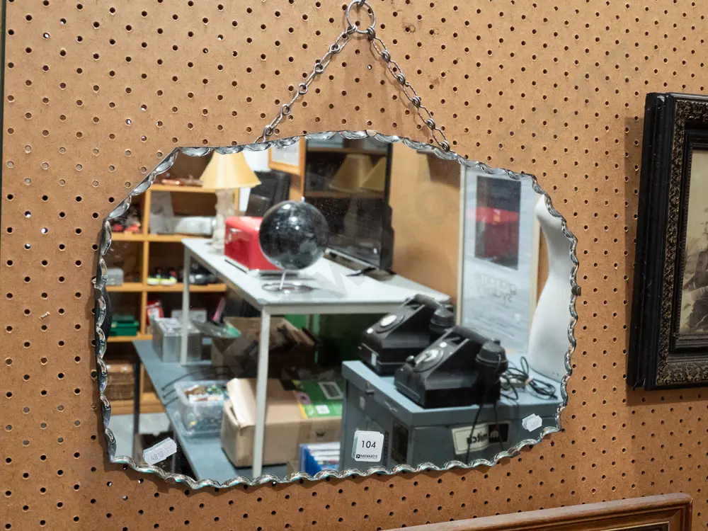 scalloped edge wall mirror Image 1++