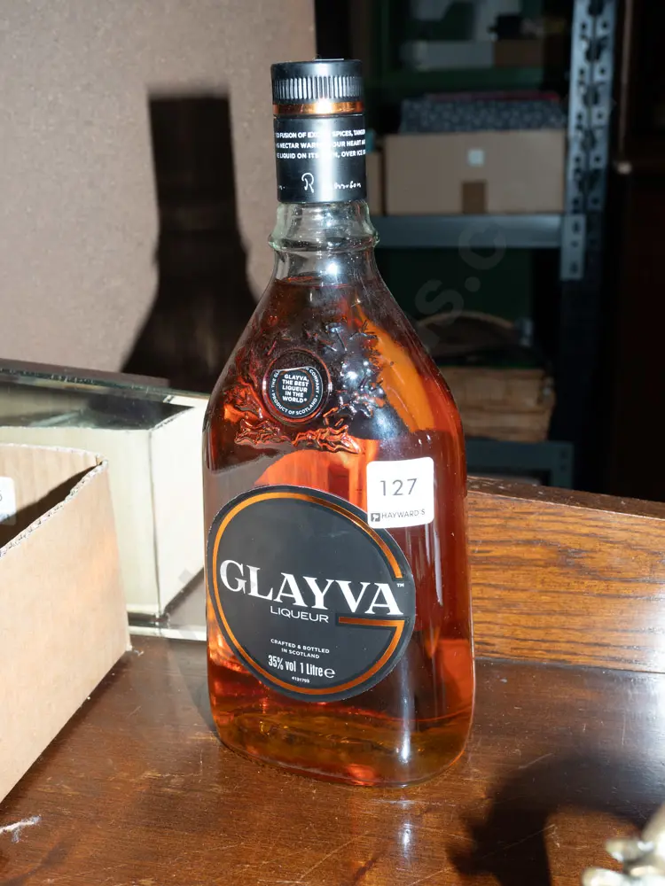 1L bottle of Glayva Image 1++