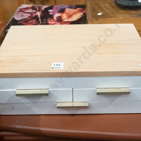 small 4 drawer jewellery chest H120 W340 D230