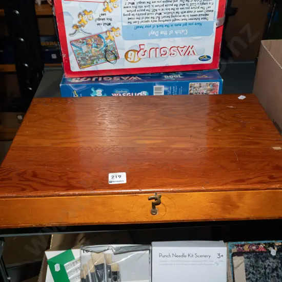 oregon slide projector/case