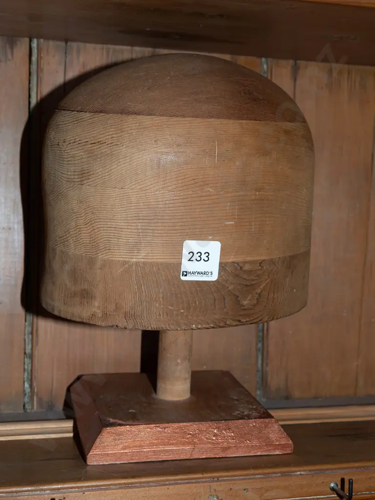 wooden hat block H280 Image 1++