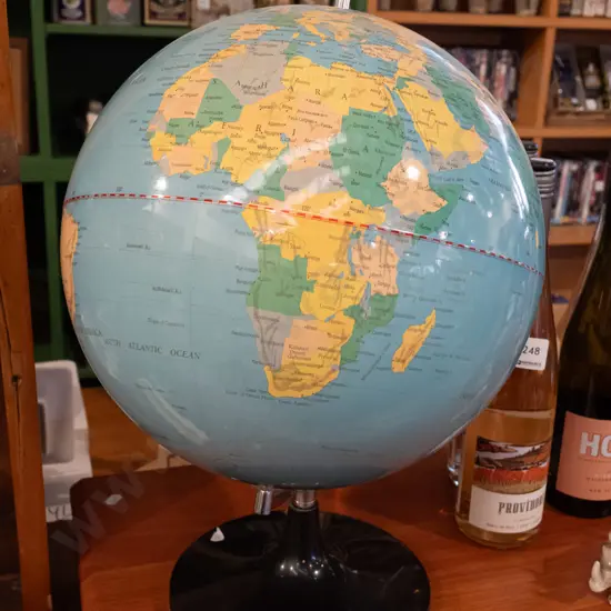 world globe H460