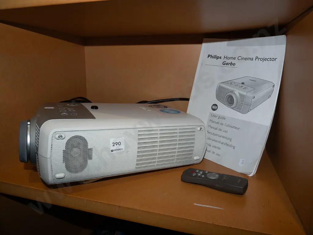 Phillips home cinema projector Image 1++