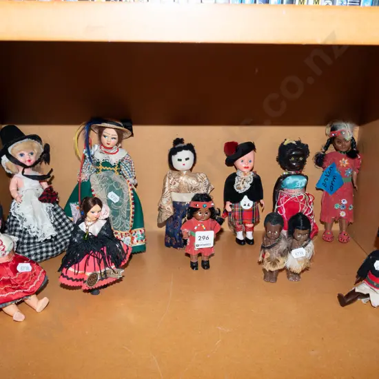 shelf; dolls of the world