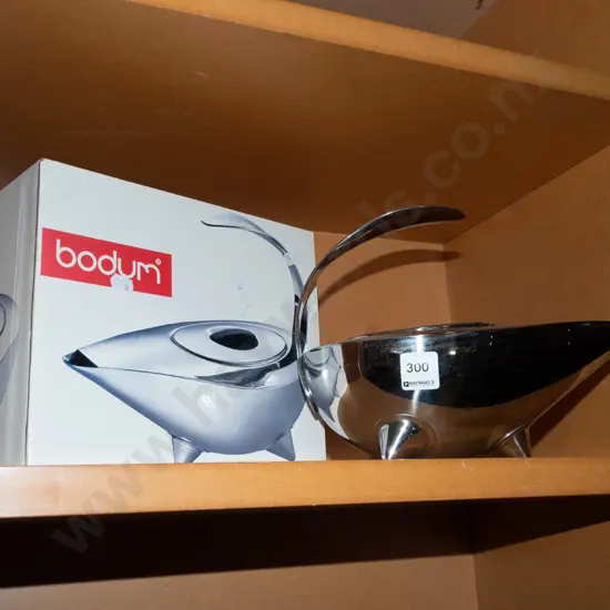 boxed Bodum designer teapot