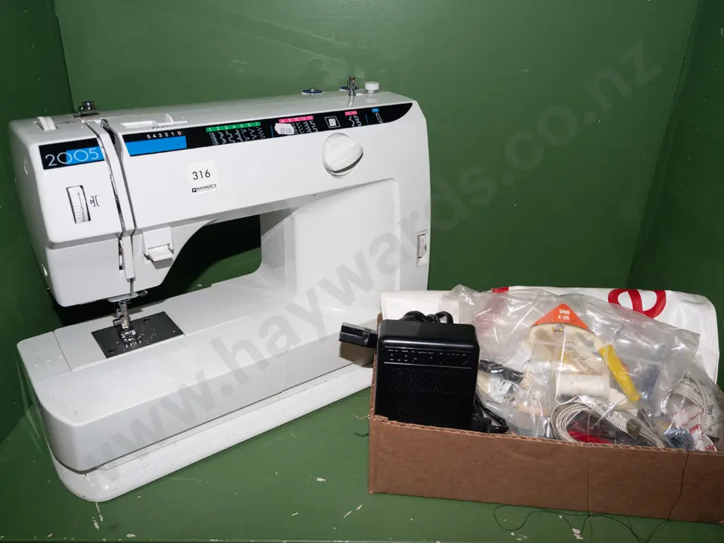 Elna sewing machine and accessories Image 1++