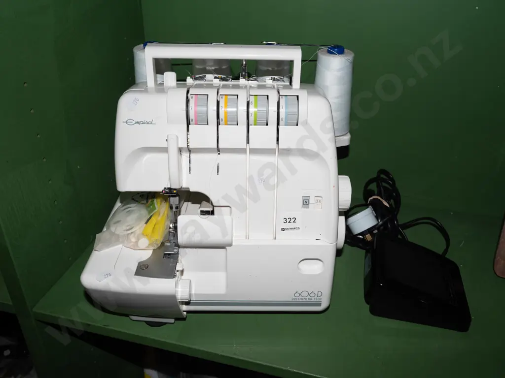 Empisal 4 spool overlocker Image 1++