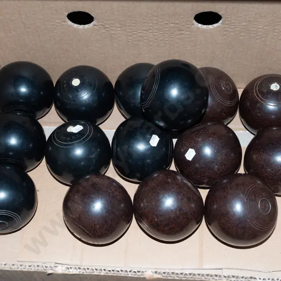 box; indoor bowls