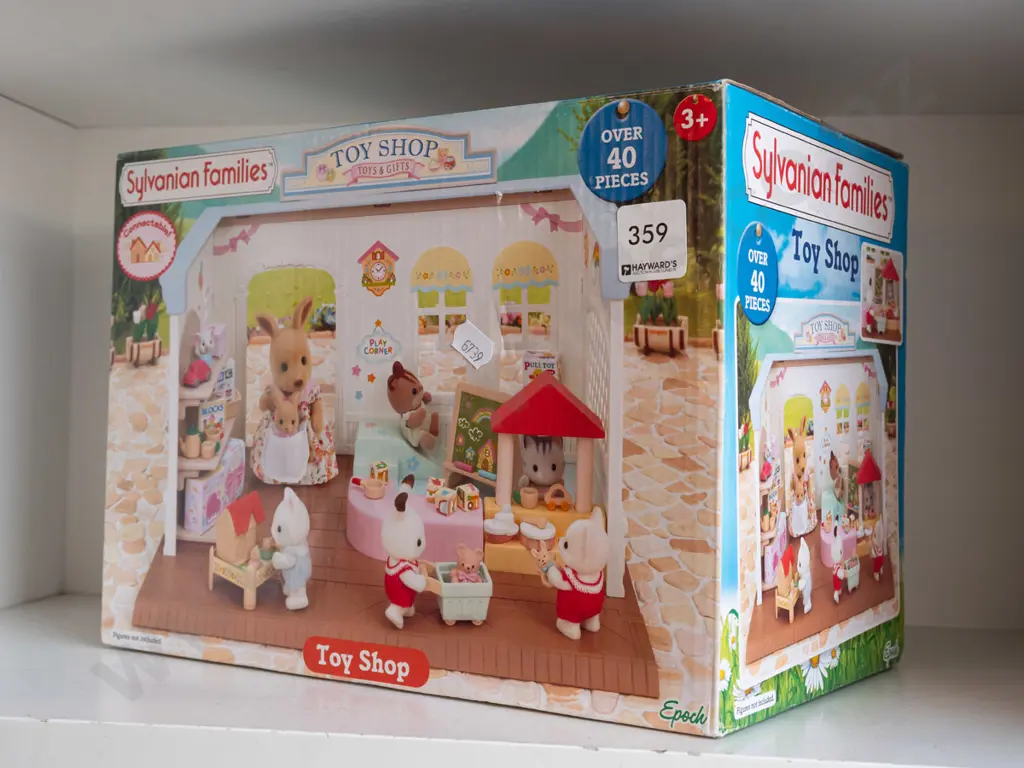 boxed Sylvanian Families toy shop Image 1++