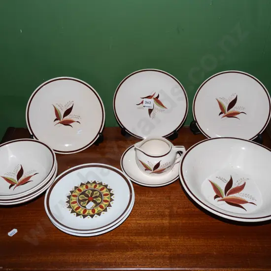 Adams hand painted bowls, 2x Johnson Bros plates