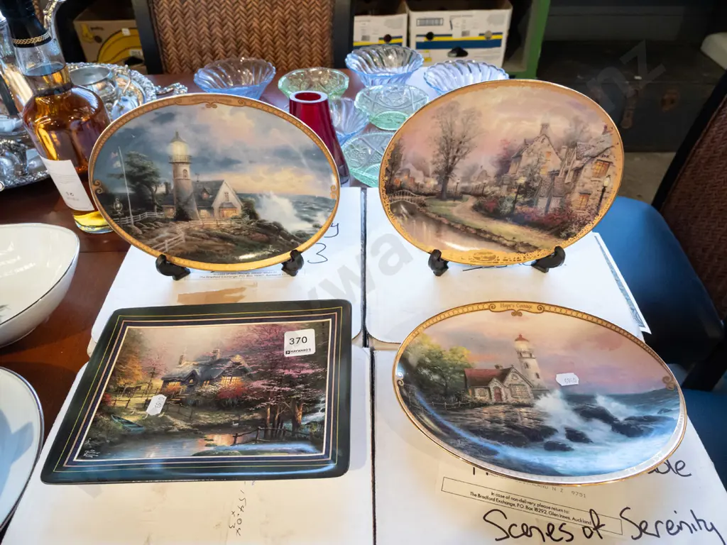 4x Bradford Exchange cabinet plates Image 1++