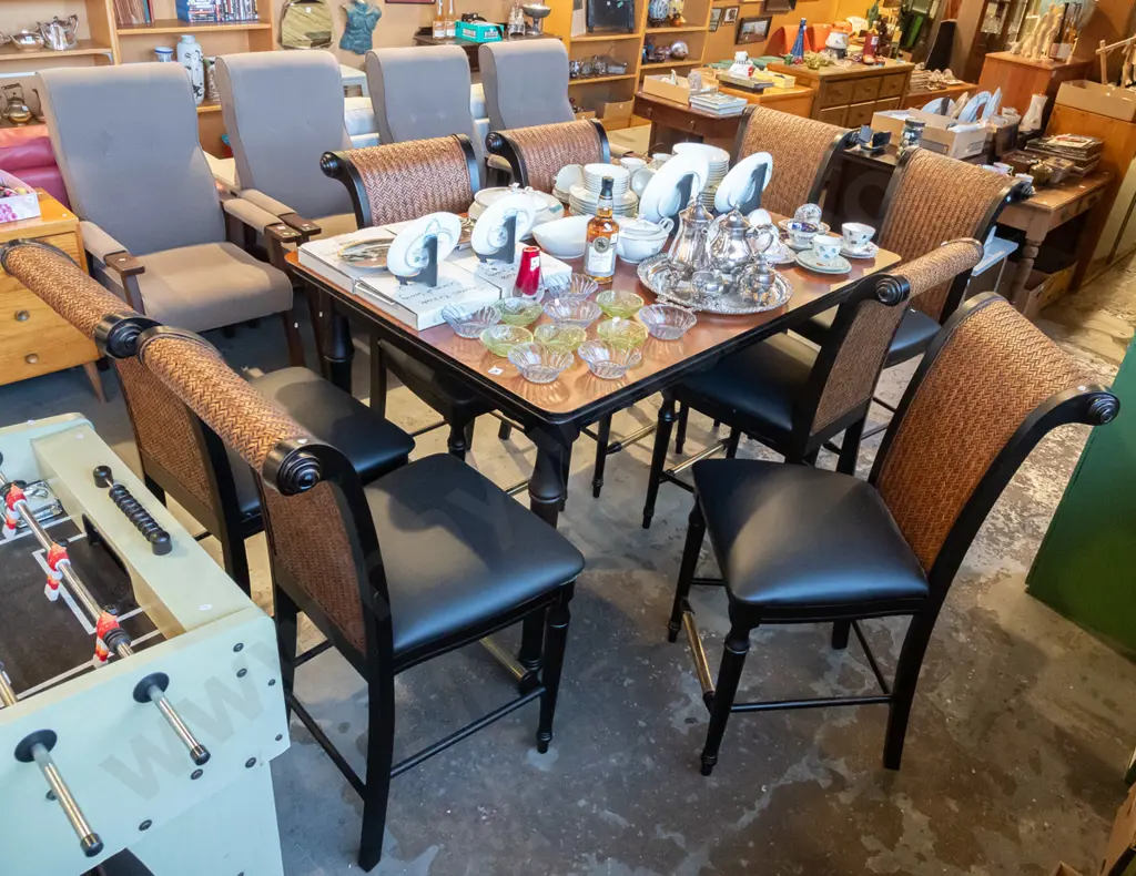 large American extending dining table with 8x matching high legged wood and woven cane chairs Image 1++