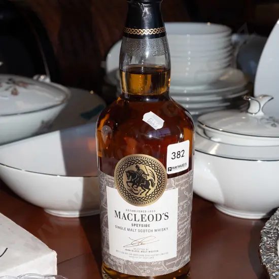 700ml MacLeod's Scotch whisky