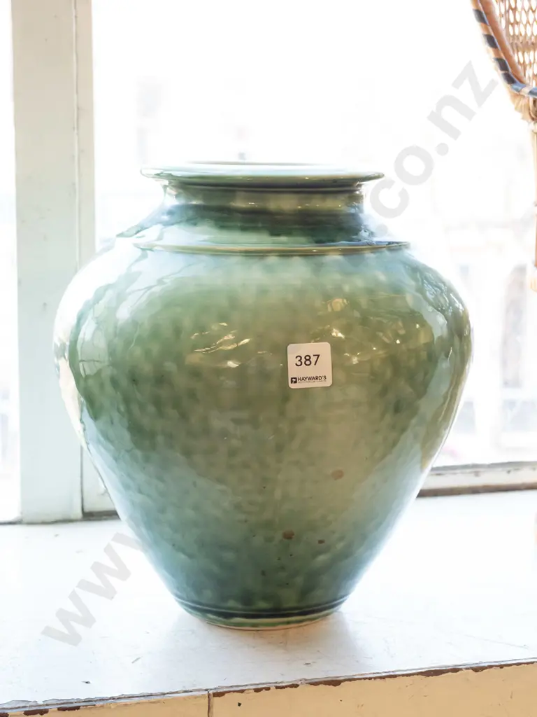 green glazed pottery vase H290 Image 1++
