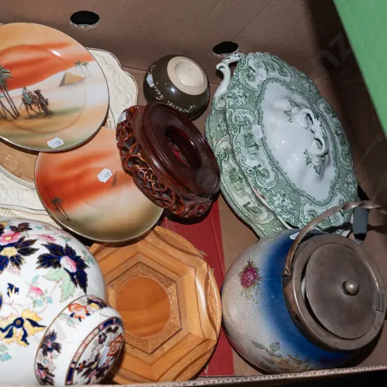ginger jar, sovereign ware bowl, lidded vege etc