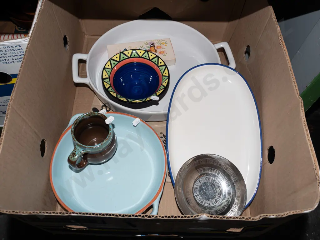 box; baking dishes, coffee cup, bowl etc Image 1++