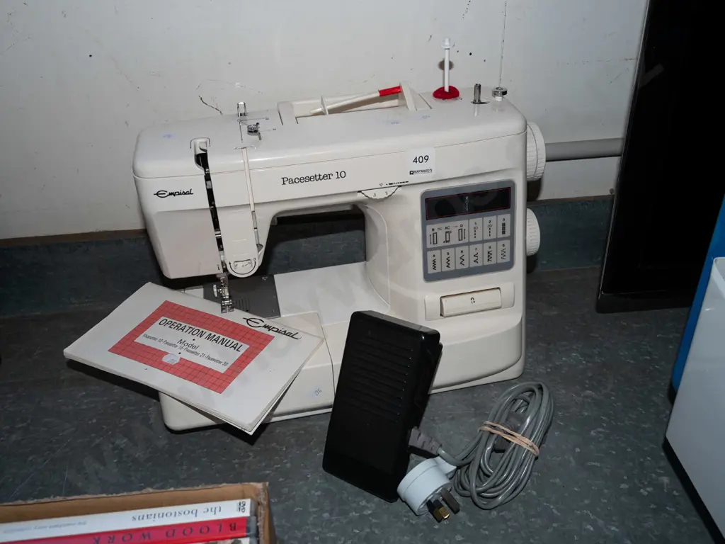 Empisal Pace Setter 10 sewing machine Image 1++