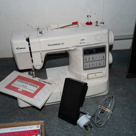 Empisal Pace Setter 10 sewing machine