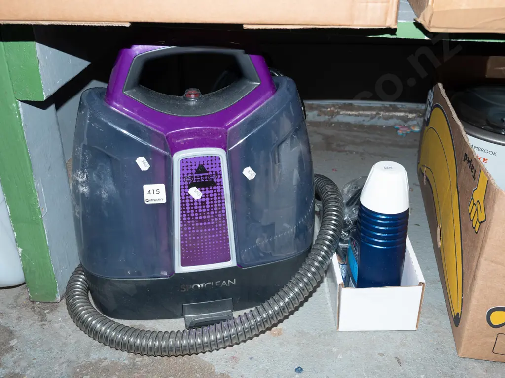 Bissell spot clean wet vacuum cleaner Image 1++