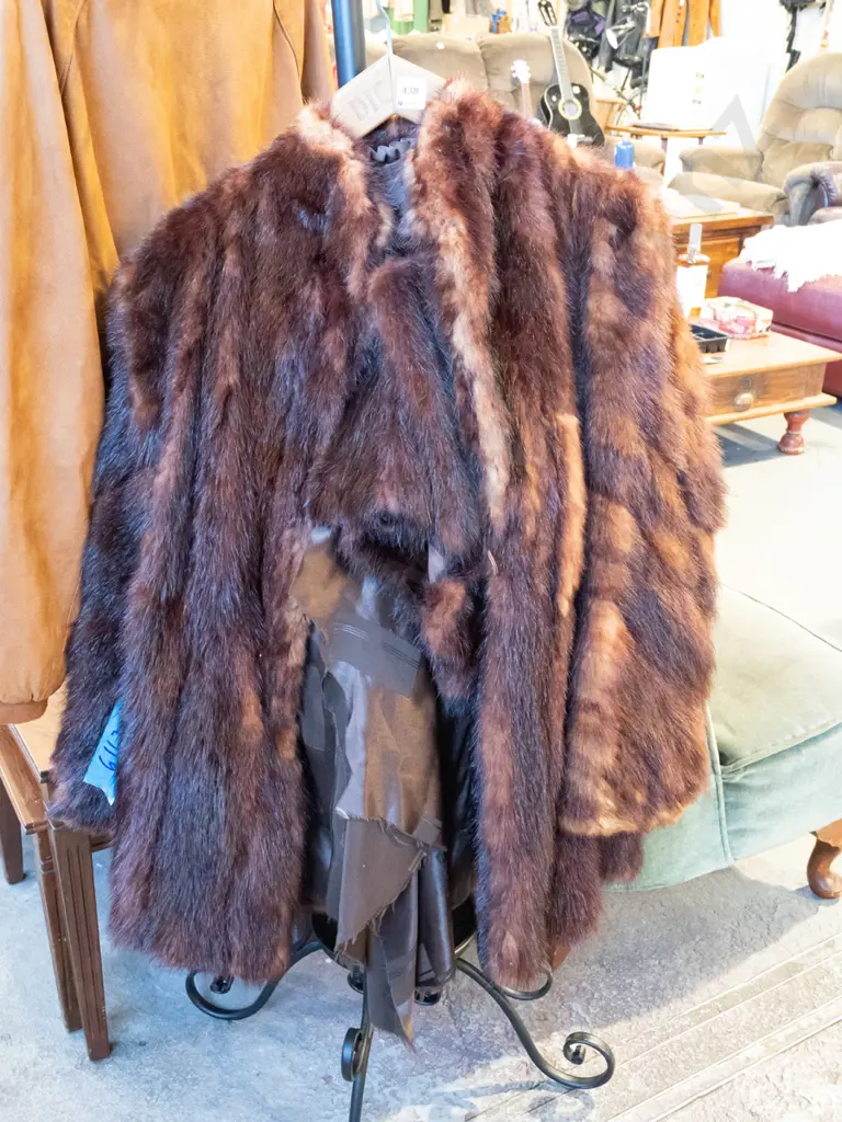 fur jacket and extra pieces of fur Image 1++