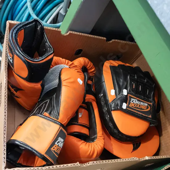 box; boxing gloves, pads