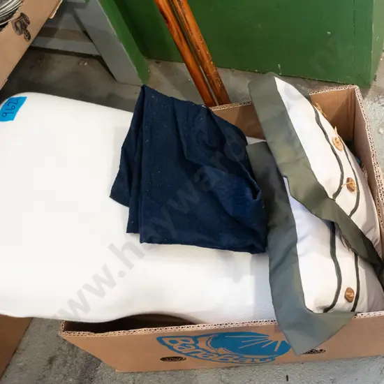 2x small cushions, pillow