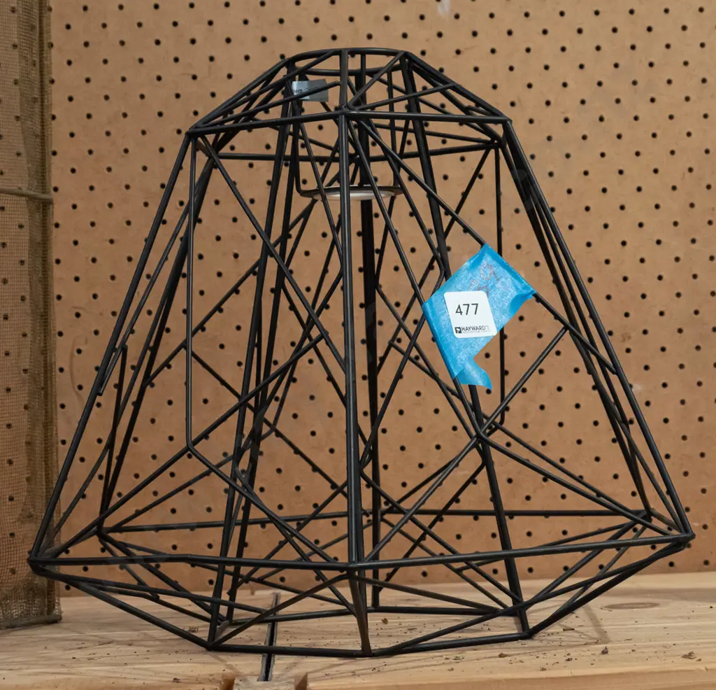 metal geometric light shade Image 1++