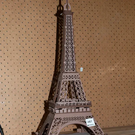 plastic model of The Eiffel Tower H500