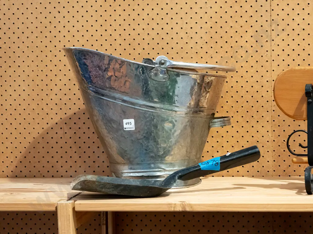 coal scuttle and shovel Image 1++
