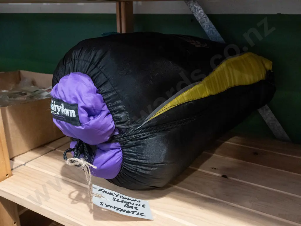 Fairydown synthetic sleeping bag Image 1++