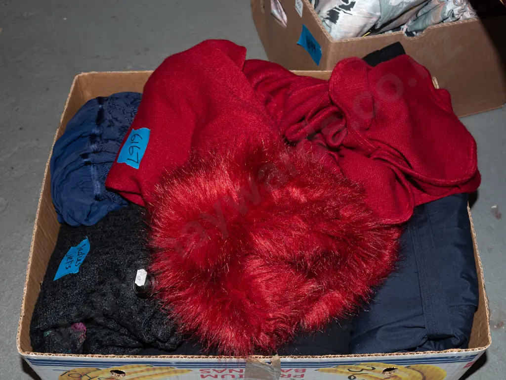 box of ladies clothes Image 1++