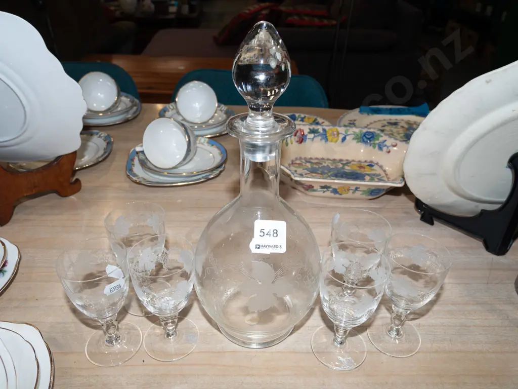 grape etched stoppered decanter and 6 glasses Decanter H290 Image 1++