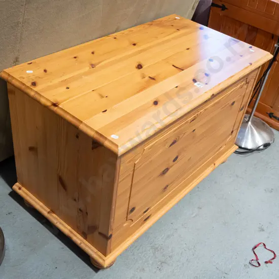 oregon blanket box H530 W830 D450