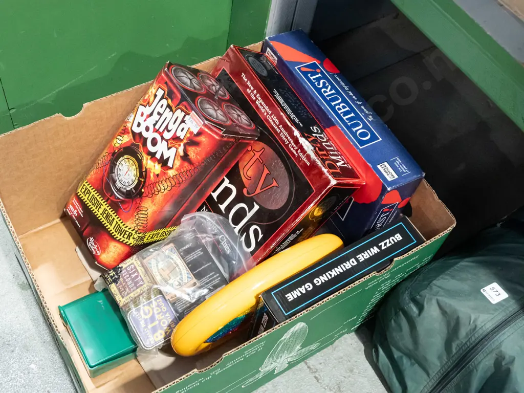 box; various board games Image 1++