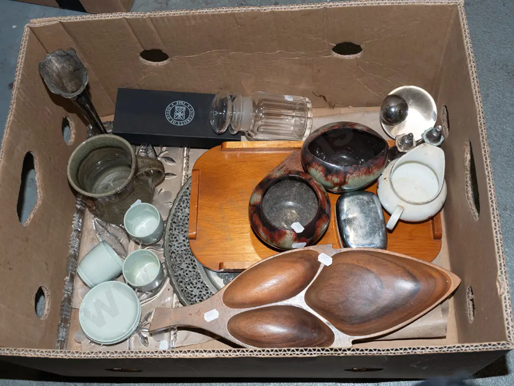 box; wooden trays, canisters, bowls, vase etc Image 1++