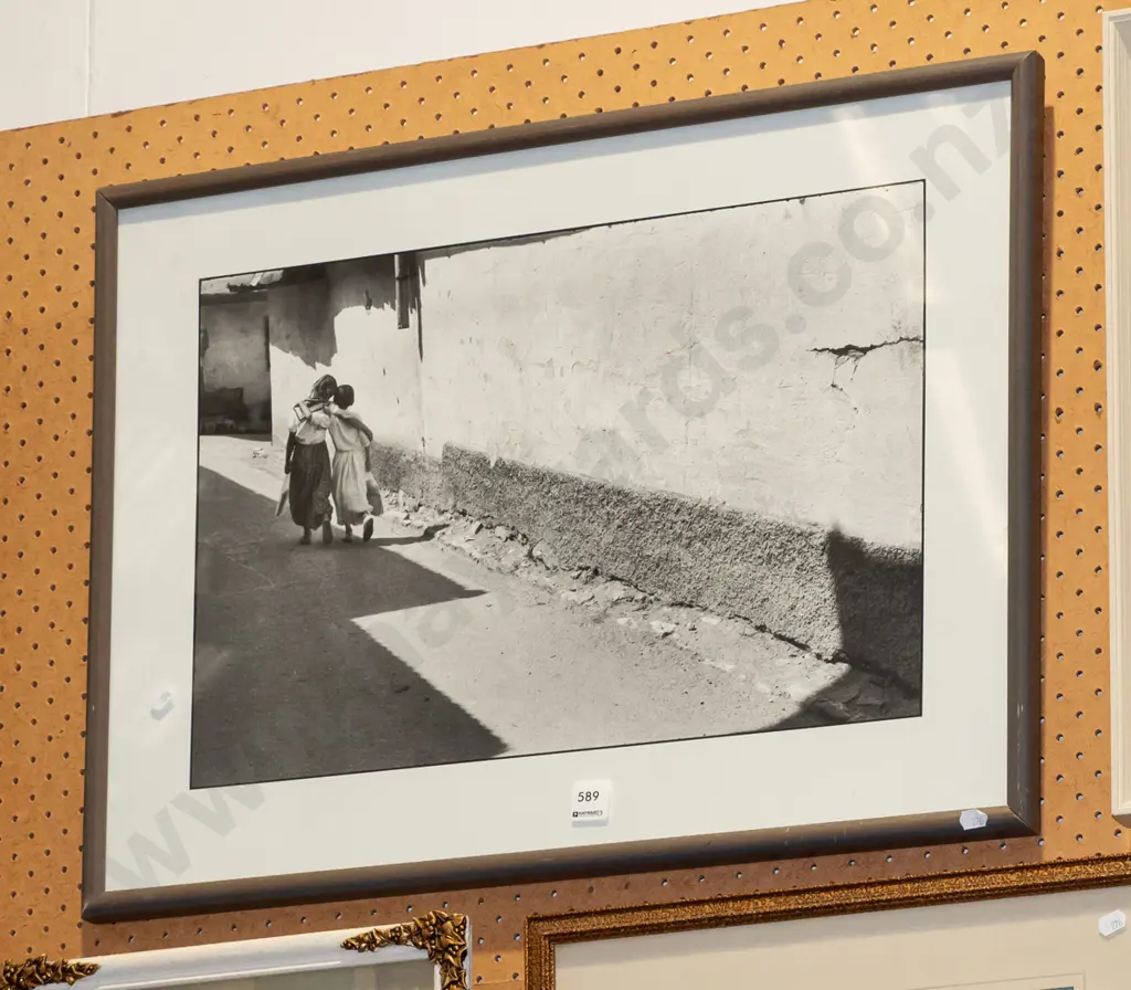 framed photo print - children in street scene Image 1++