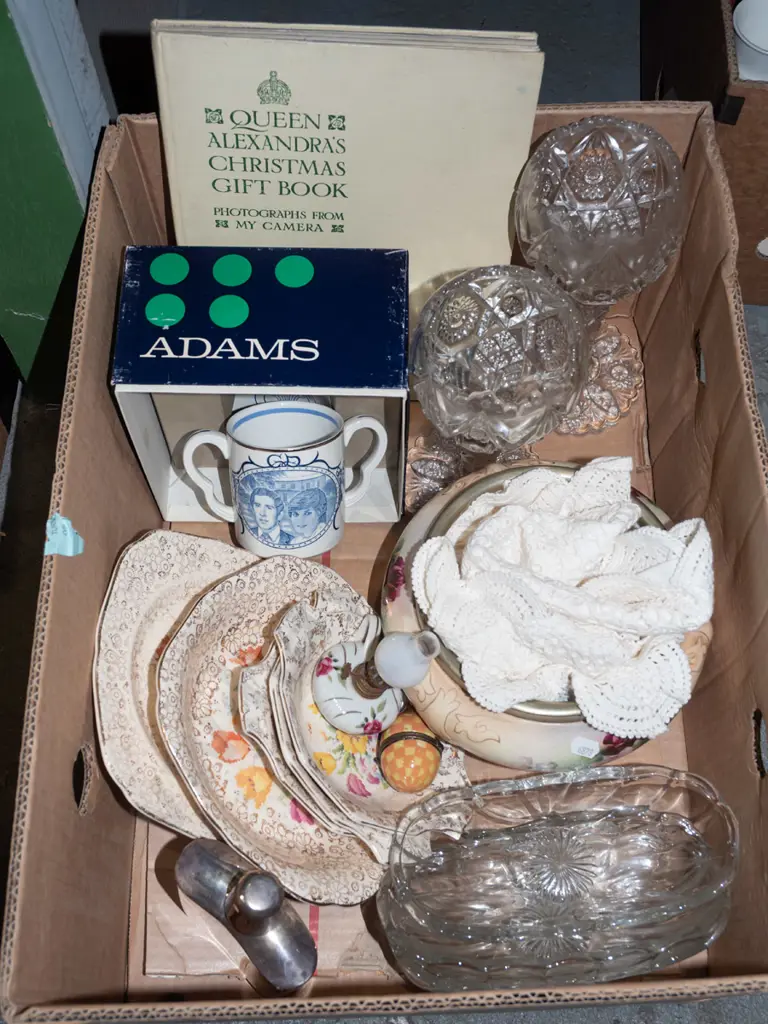 box; glass bowls, part sweet set, hip flask, heavy glass goblets etc Image 1++